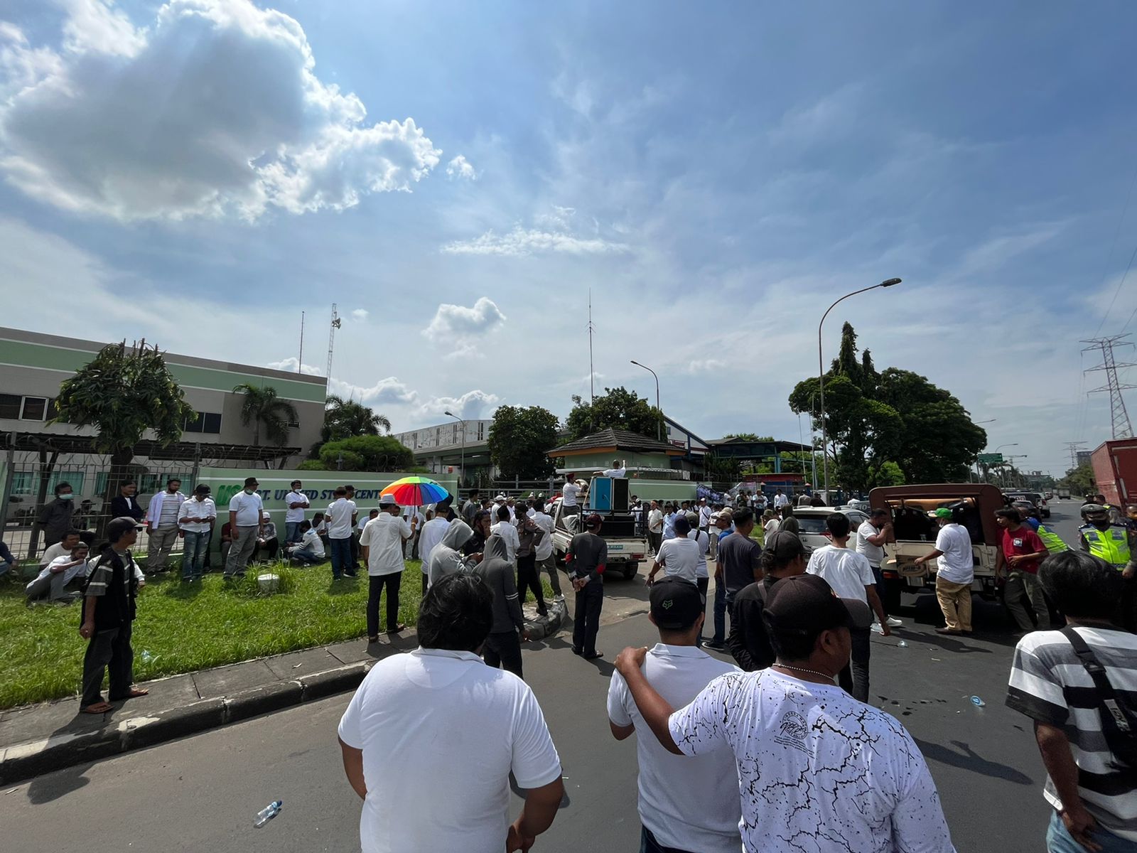 Lantaran Lebih Memilih Kerjasama dengan Pihak Luar, PT USCI Digeruduk Warga Sekitar Kawasan