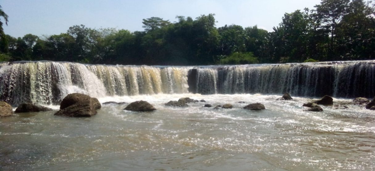 Bekasi Juga Punya Destinasi Wisata Air Terjun, Namanya Curug Parigi, Nih Pemandangannya....