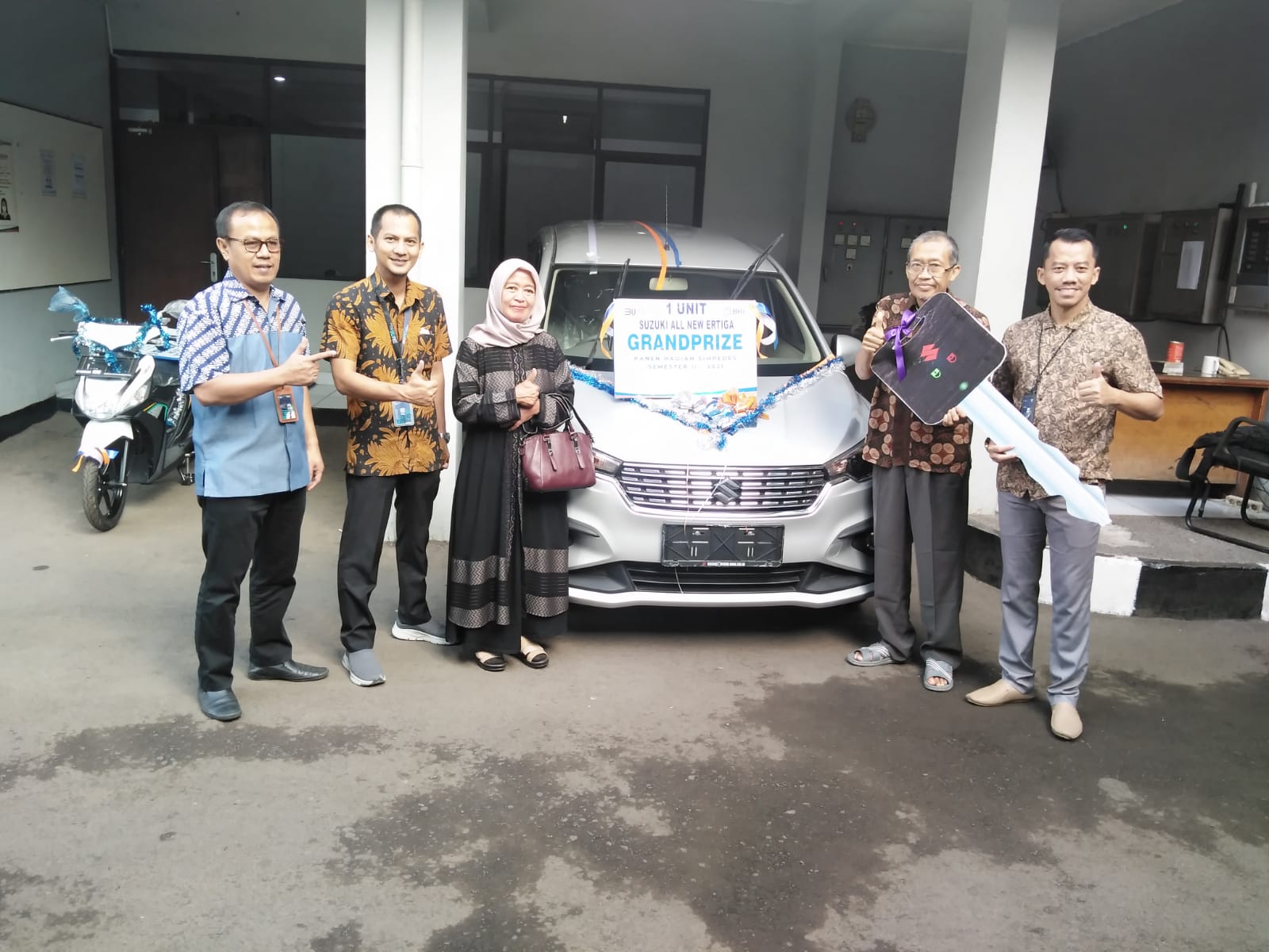 Panen Hadiah Simpedes (PHS) Semester II Tahun 2021Â BRI Cabang Karawang, Yusup Bawa Pulang Mobil Ertiga