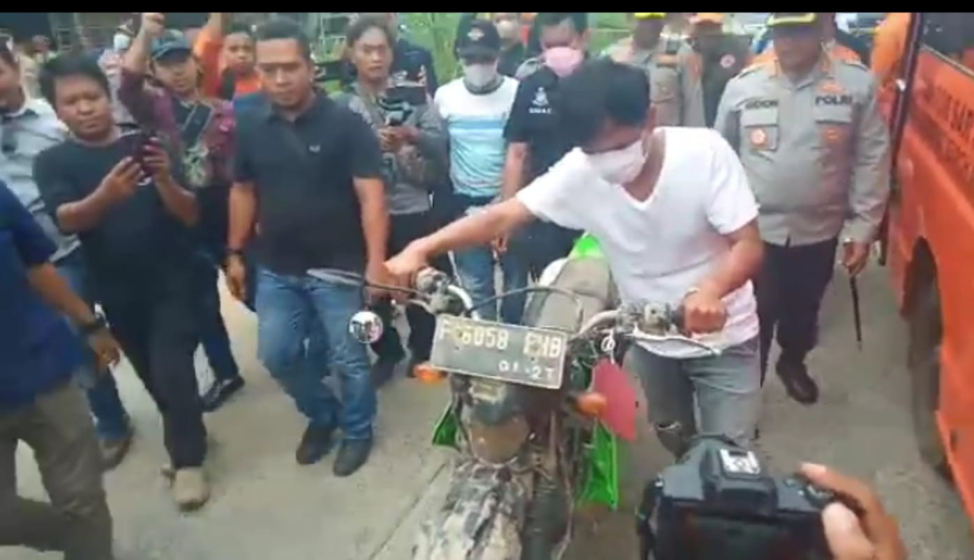 Polisi Kena Prank, Kecelakaan Fortuner Tabrak Pemotor Hingga Hilang Tenggelam di Kalimalang Ternyata Cuma Reka