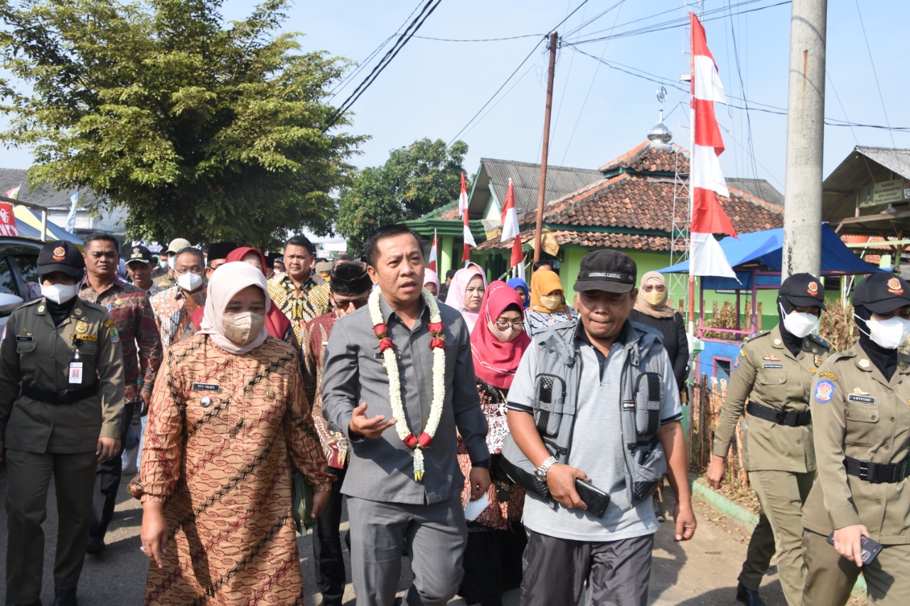 Wabup Aep Borong Produk UMKM Telagasari, Cita Rasanya Khas, Boleh Dicoba...