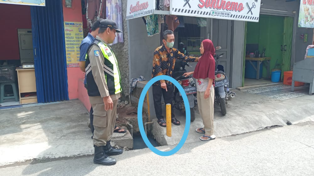 Menyebabkan Kemacetan, Kades Ciantra Imbau Pemilik Ruko Menyediakan Tempat Parkir