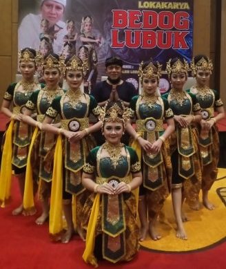 Tarian Bedog Lubuk Asal Karawang Wakili Jabar  di Tenggarong Internasional Folk Art Festival