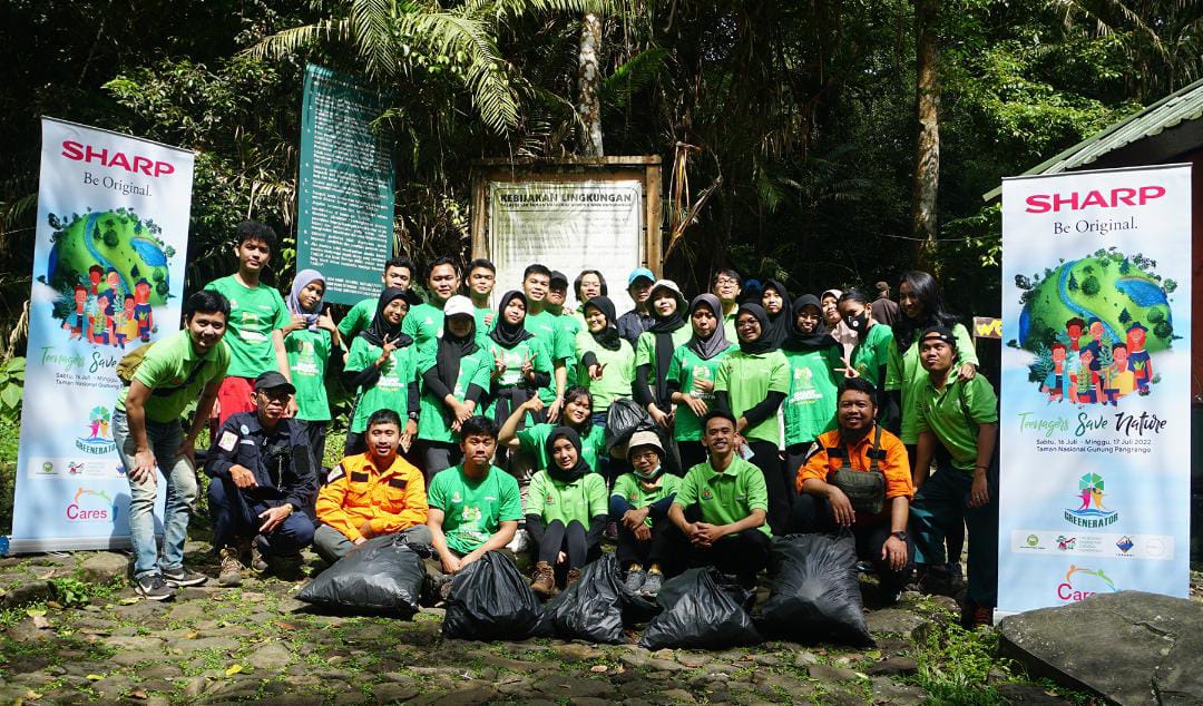 Sharp Indonesia Menginisiasikan Kampanye Eco-Tourism di Taman Nasional Gunung Gede Pangrango