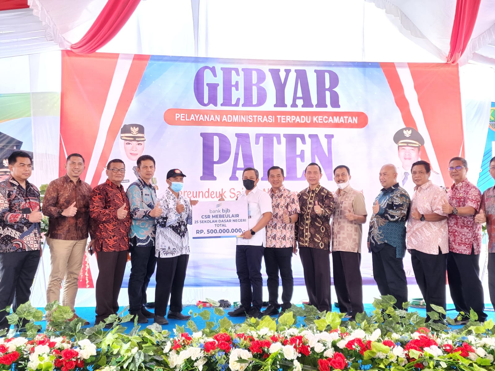 Bjb Karawang Serahkan Bantuan CSR untuk SD di 25 Desa dari 5 Kecamatan