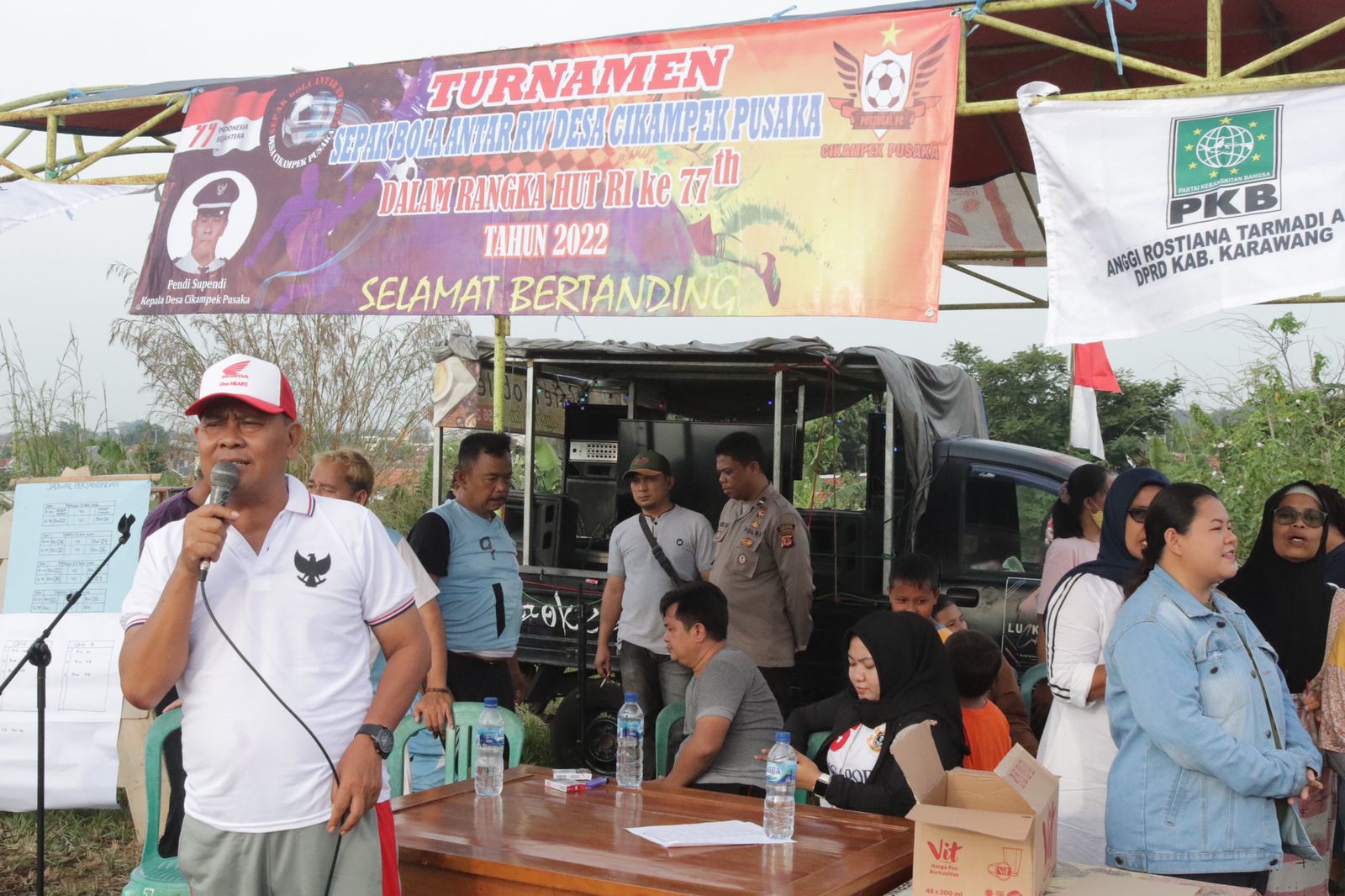 Turnamen Voli dan Bulu Tangkis Meriahkan HUT RI Desa Cikpus