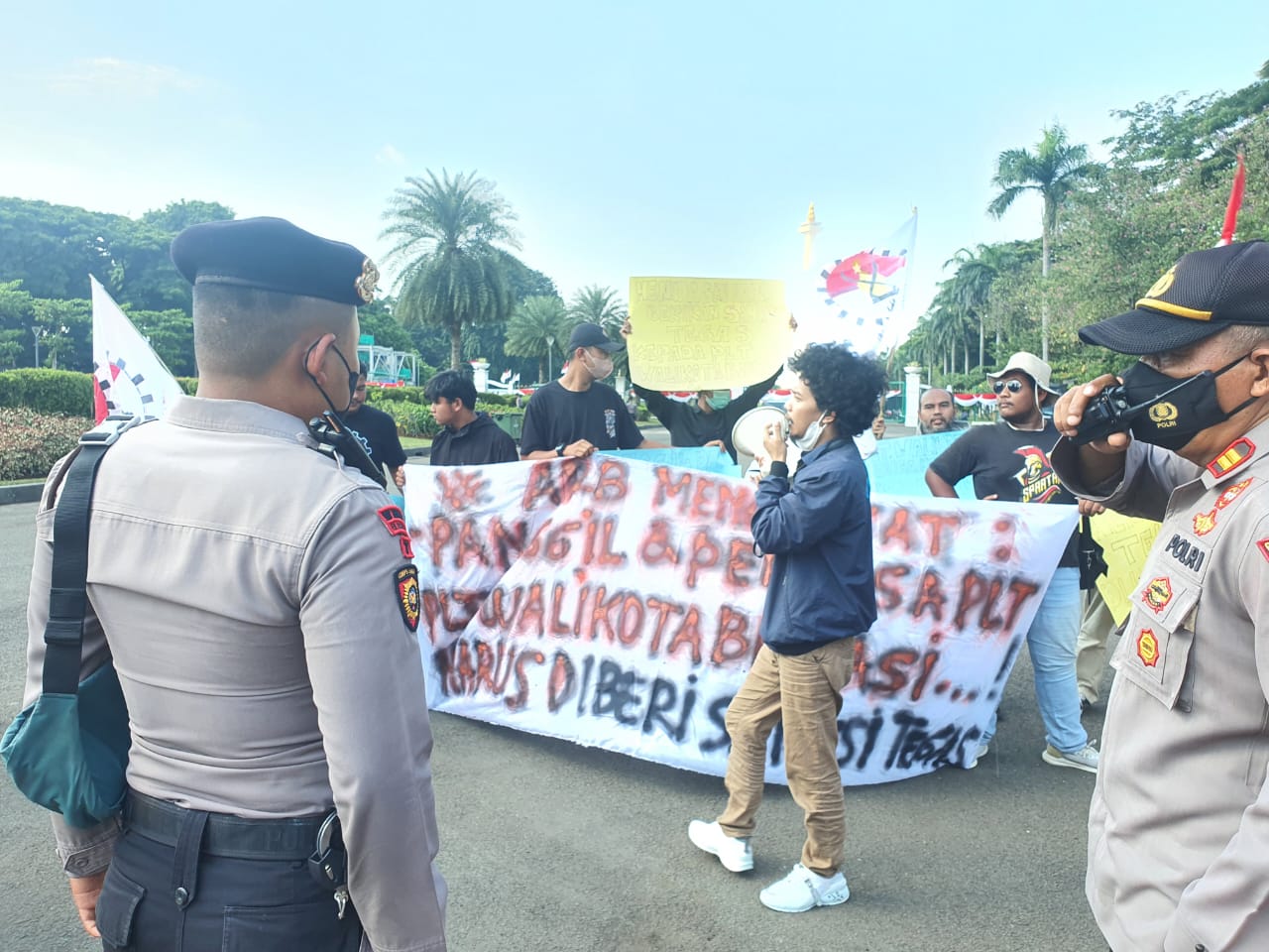 Aksi di Patung Kuda, ARB Desak Kemendagri Beri Sanksi Plt Walkot Bekasi