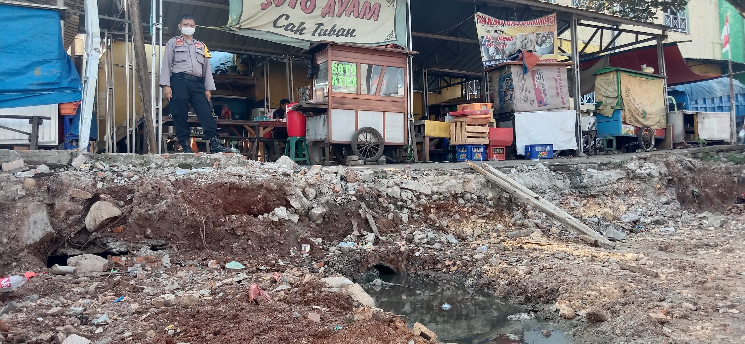 Warga Keluhkan Bau Limbah Air Pasar Serang Bekasi, Camat: Ini Bagian Menggangu Ketentraman dan Ketertiban Umum