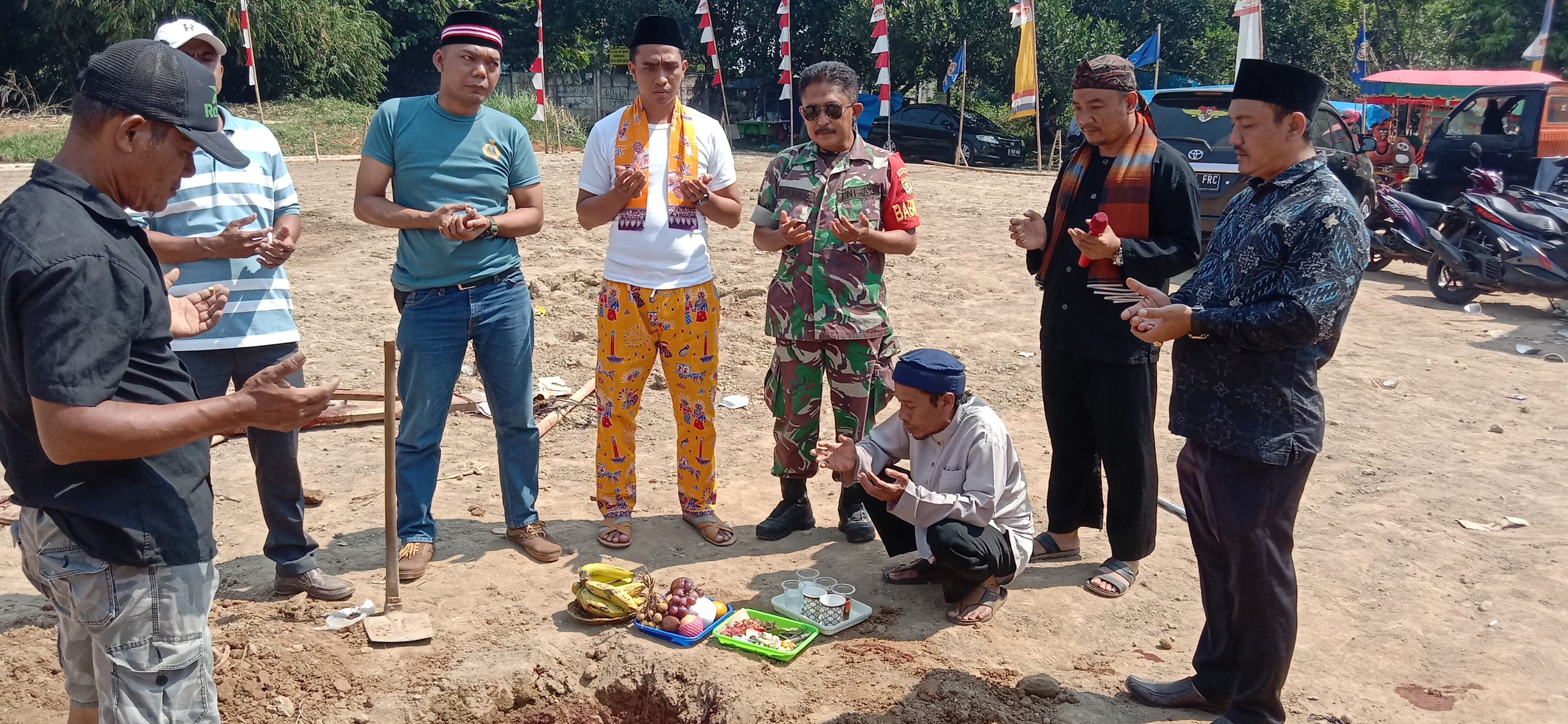 Pemdes Jayasampurna Kecamatan Serang Baru Gelar Ritual Hajat Bumi dan Pesta RakyatÂ