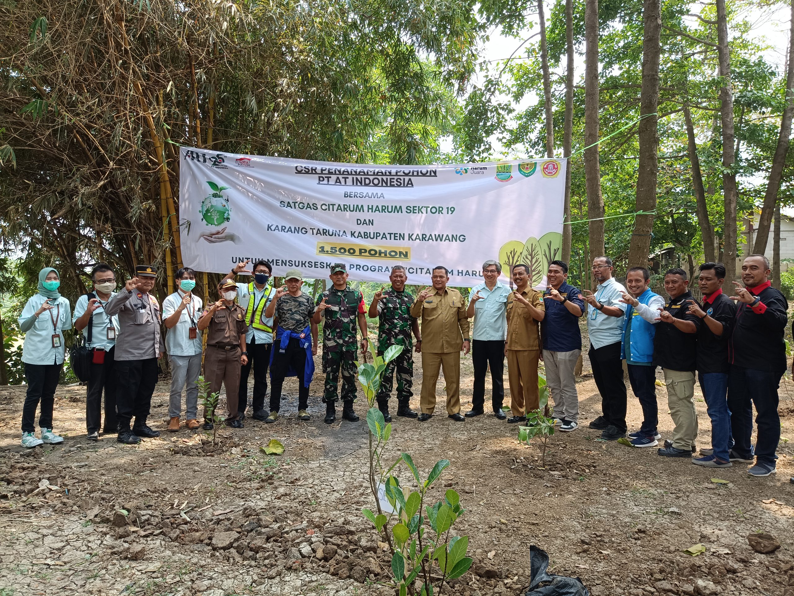 Kolaborasi Pentahelix Tanam 1.500 Pohon di DAS Citarum