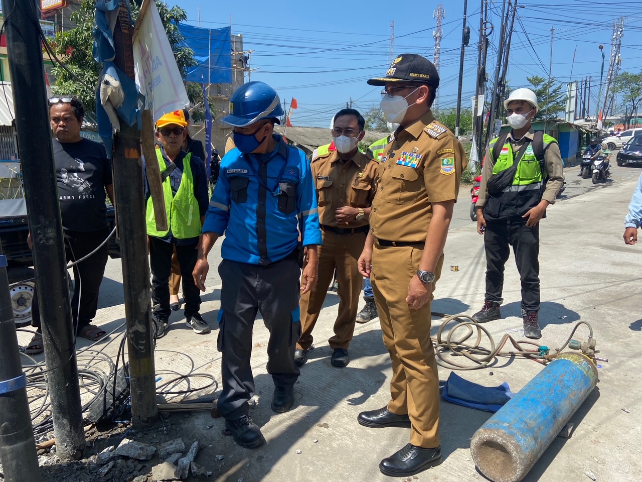 PJ Bupati Bekasi Terkait Jalan Viral Tegal Danas Dikerjain Kepala Dinas dan Kabid SDABMBK, Diduga ada Permaina