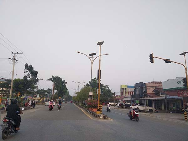 Banyak PJU Mati, Jalan Menuju Kawasan EJIP Rawan Kecelakaan