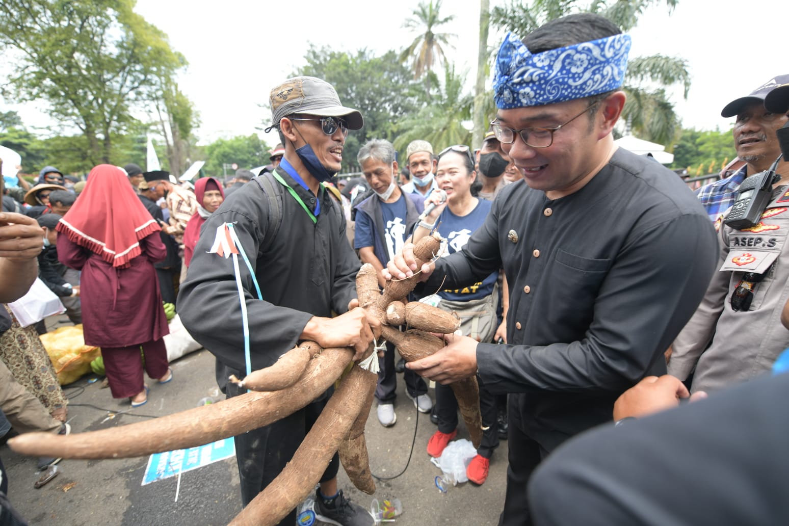 Serap aspirasi AP2SI Jabar, Kang Emil sebut banyak tanah dikuasai BUMN, tapi tak dimanfaatkan