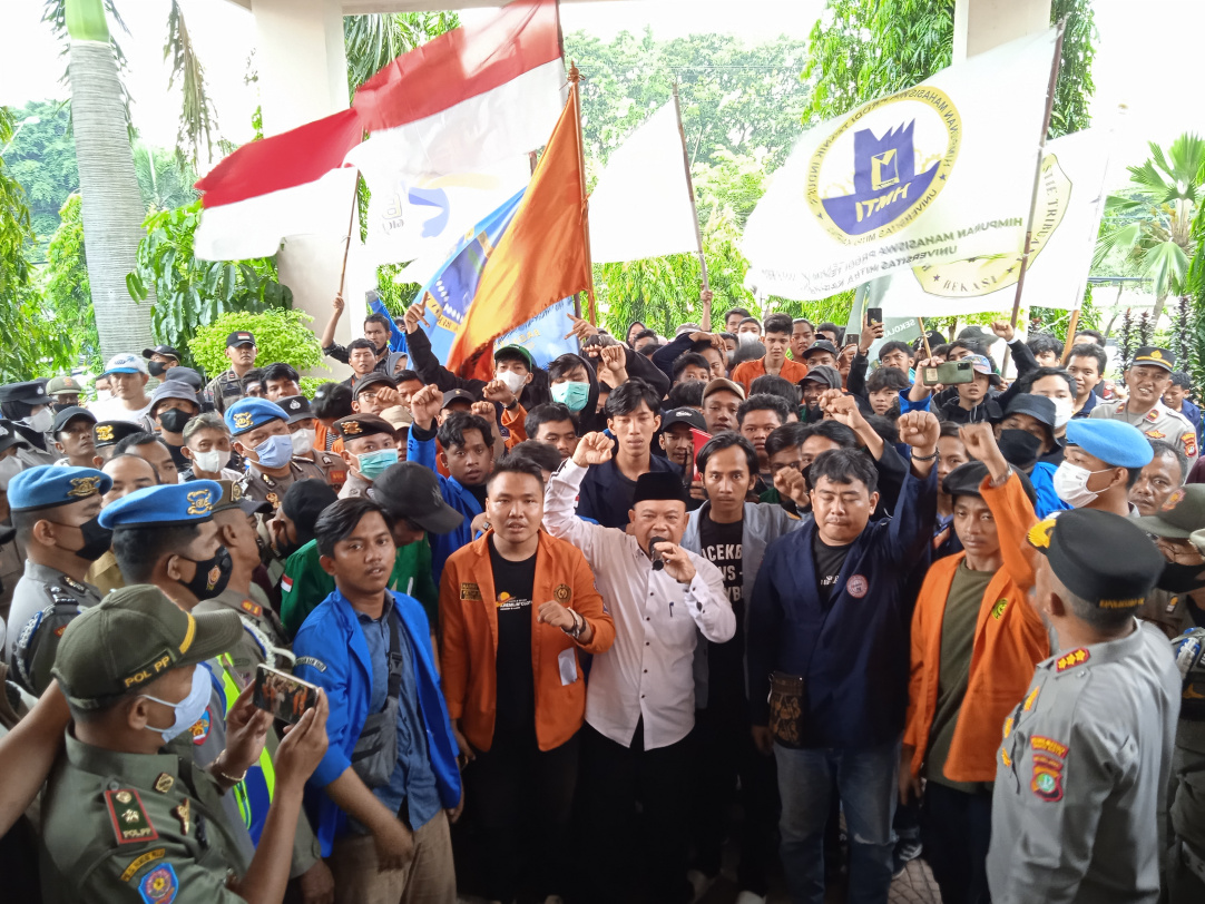 DPRD Kota Bekasi - Mahasiswa Ikrar Bersama Tolak Kenaikan BBM