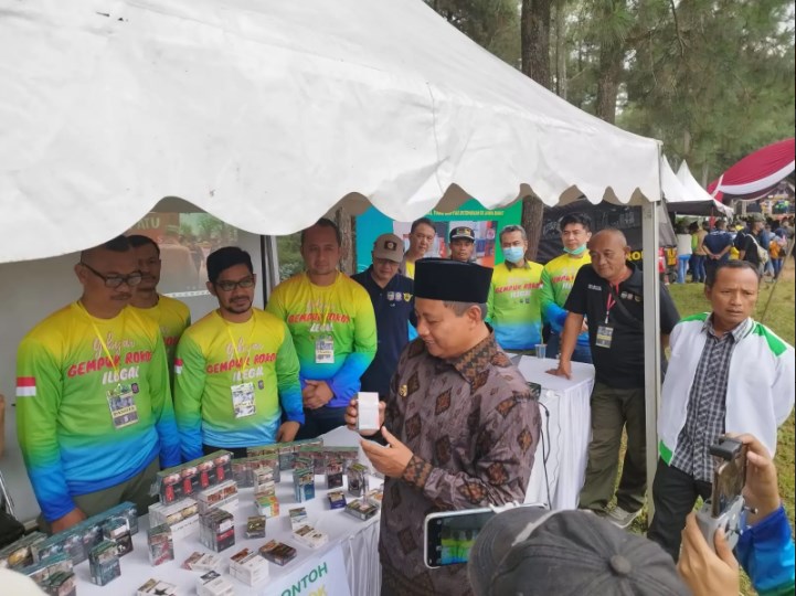 Jabar Gempur Rokok Ilegal,Â Dorong Peningkatan Pendapatan Daerah