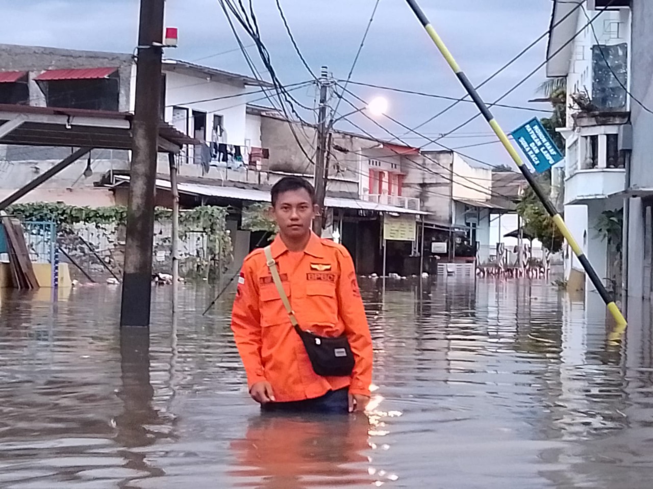 Hujan Melanda, Kota Bekasi Terendam Banjir Lagi