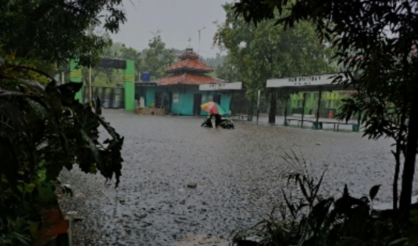 Masuki Musim Hujan, Tiga SD di Bintara jadi Langganan Banjir