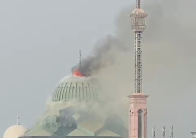 Kubah Masjid Jami Jakarta Islamic Center Kebakaran Parah