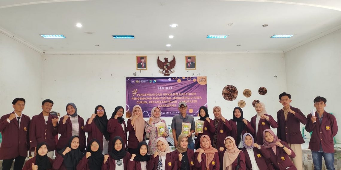 Mahasiswa KKN Unsika Gelar Seminar Digital Marketing, Kembangkan UMKM di Desa Curug