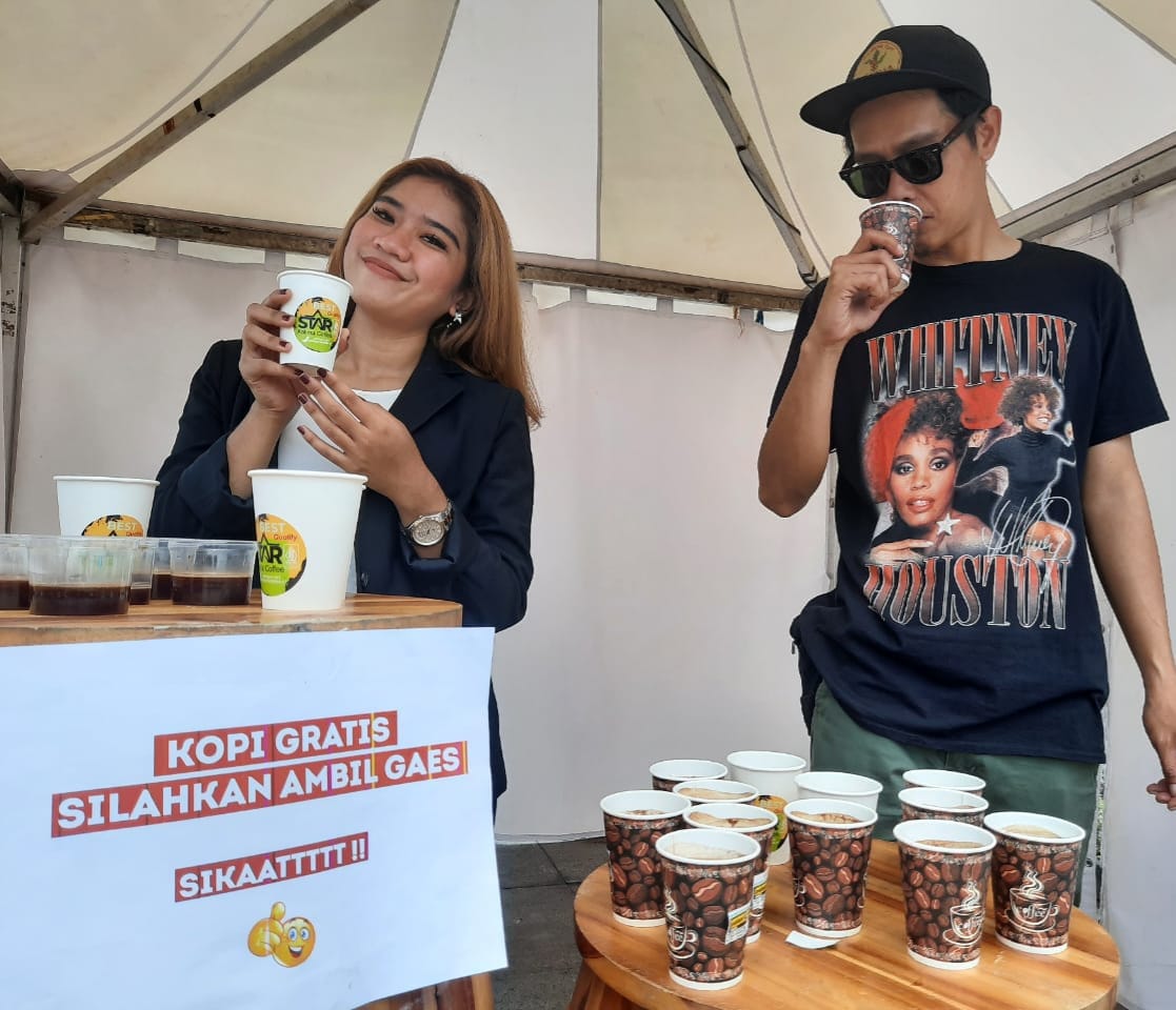 Seribu Cangkir Kopi Gratis Dinikmati Pengunjung di Bibit Ngora